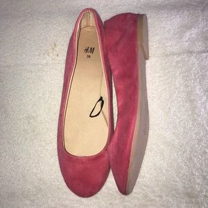H&M women’s fuchsia slip on Ballerina faux suede Flats Size 38